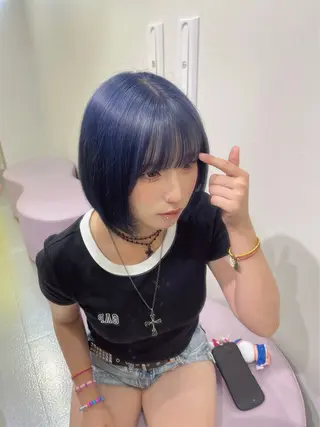 ミディアム Xena ria 衣織/ブリーチカラーのヘアスタイル