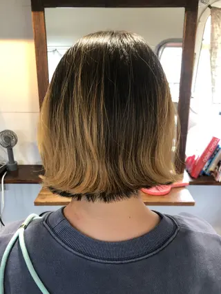 ミディアム 黒川 名津美のヘアスタイル