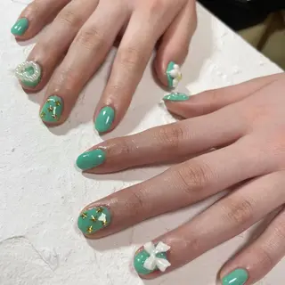 ネイル nail.gorin所属・吉村 優子のネイルデザイン