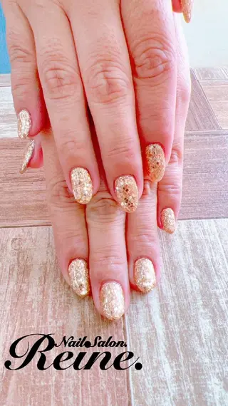 ネイル Nailsalon Reine所属・玉栄 伶奈のネイルデザイン