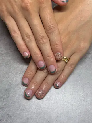 ネイル Mhauoli NAGISA🌺のネイルデザイン