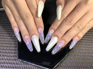 ネイル フラワー ムーンのネイルデザイン