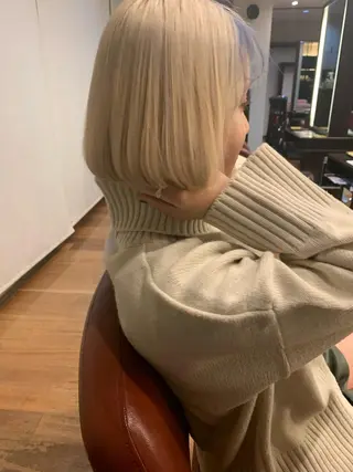 ショート カラー 伊藤 拓哉のヘアスタイル