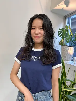 ロング Maruquee de mashu所属・みうら ありさのヘアスタイル