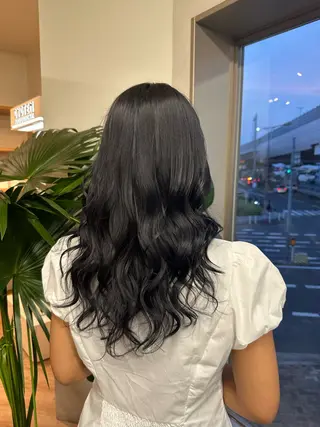 セミロング カラー 岡山 紗里奈のヘアスタイル