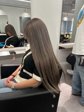 ロング カラー R/🤎 パーマ＆ブリーチ🔥のヘアスタイル