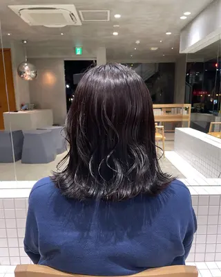 ミディアム カラー porto まなみのヘアスタイル