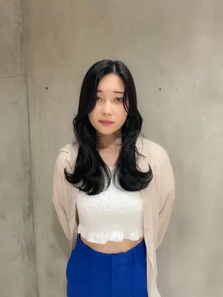 ロング 🌹ハッシュカット、 レイヤー韓国ヘア🌹のヘアスタイル