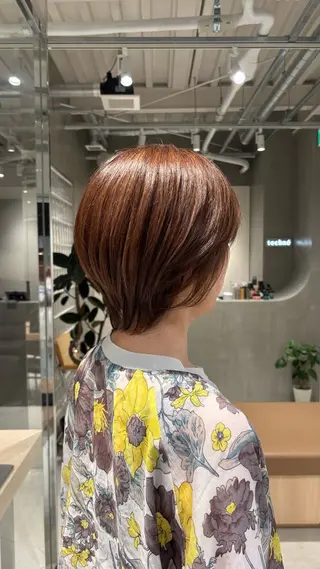 カラー techné所属・塔尾 真那のヘアスタイル