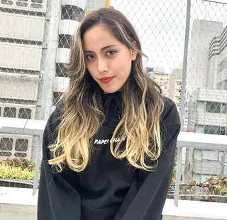 ロング カラー 一ノ瀬 暁のヘアスタイル