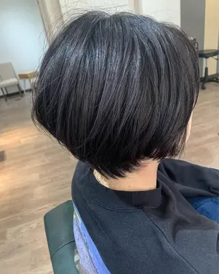 ショート 碓井 美雪のヘアスタイル