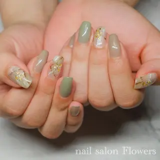 ネイル Flowers Tomomiのネイルデザイン