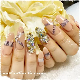 ネイル nail salon  la reine所属・nail salon la reineのネイルデザイン