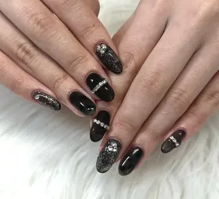 ネイル 富岡 妃奈のネイルデザイン
