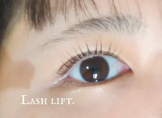 マツエク・マツパ 💜bora .のネイルデザイン