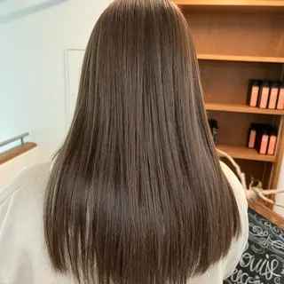 ロング Ami ブリーチ/ハイトーンのヘアスタイル