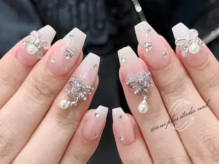 ネイル One plus StudioNailのネイルデザイン