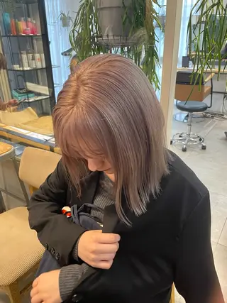 ミディアム カラー ミルクティー× グレージュMOMOのヘアスタイル