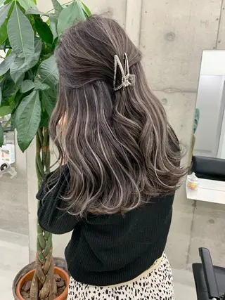 ロング カラー 和木坂 日美のヘアスタイル