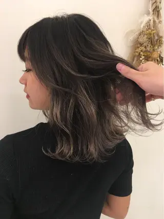ミディアム カラー ヘアアレンジ 💎耳ツボジュエリー ×銀座美容室💎のヘアスタイル