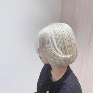 ショート カラー ベレーザ渋谷所属・🦋ハイトーン・髪質 改善🦋成嶋 朋希のヘアスタイル