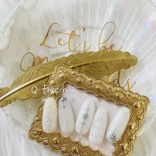 ロング カラー ネイル Q Free nailsのネイルデザイン