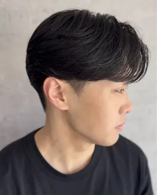 ショート カラー パーマ メンズ 森下 佑大のヘアスタイル