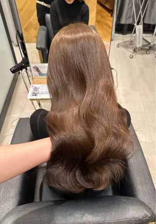 ロング 横山 菜摘のヘアスタイル