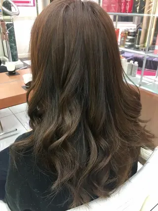 カラー N° jillva ♦️川端裕司♦️のヘアスタイル
