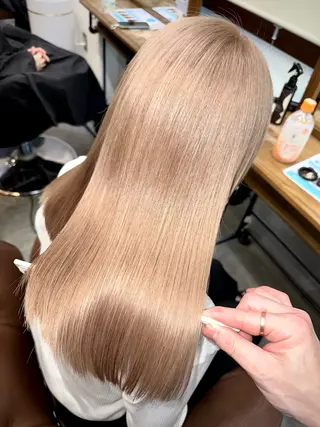 セミロング カラー 髪質改善特化サロン ICONIQ天神店のヘアスタイル