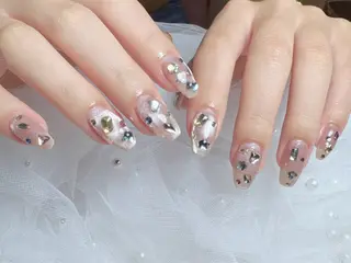 ミディアム ビューティーフル Aのネイルデザイン