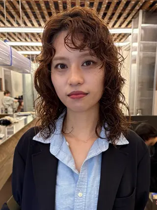 セミロング パーマ 渡邉 悠斗のヘアスタイル