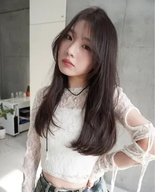 セミロング カラー HOLON池袋所属・ウルフカット ハッシュカット/七海のヘアスタイル