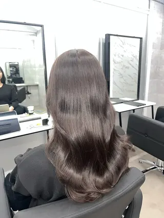 セミロング カラー パーマ 🌈艶髪/髪質改善 新宿itouのヘアスタイル