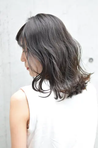 ミディアム カラー 寺山 佳貴のヘアスタイル