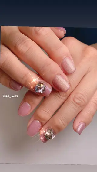 ネイル JINI NAIL所属・ジニ ネイルのネイルデザイン
