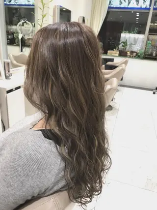 セミロング 山崎俊輔/髪質改善 /バレイヤージュのヘアスタイル