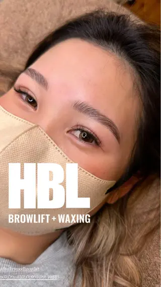 アイブロウ Ummi所属・肌管理／眉毛．まつ毛 陽子の眉毛・アイブロウイメージ