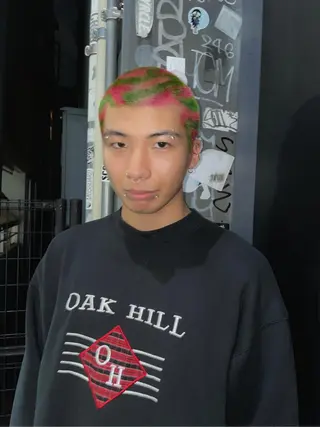 ショート カラー パーマ ヘアアレンジ メンズ スパイラルパーマ 🌐hina⭐️のヘアスタイル