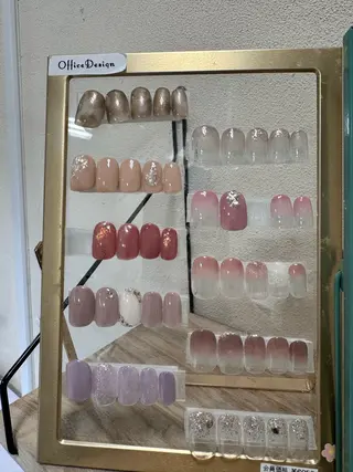 ネイル ネイルサロンエーナイン西友西町店所属・山崎 莉菜のネイルデザイン