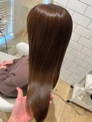 ブリーチ無し白髪ぼか し/艶髪/津嘉山のヘアスタイル