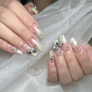 ネイル Maggie Nail🦩のネイルデザイン