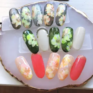 ネイル 奥園 良恵のネイルデザイン