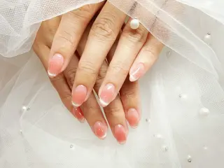 ネイル Fairyフェアリーネイルサロン所属・シズ セキのネイルデザイン