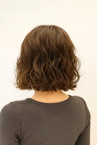 ミディアム パーマ 宮原 愛果のヘアスタイル