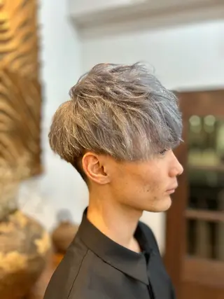 ショート カラー LEB所属・下河 宗太のヘアスタイル