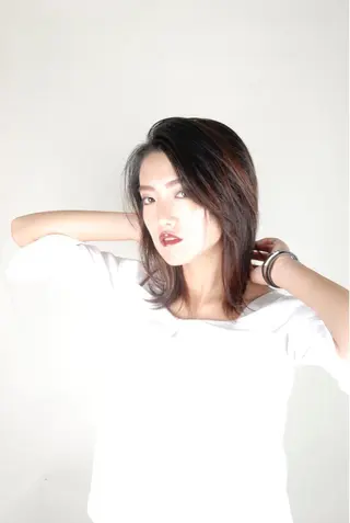 ミディアム DiMPlE  ディンプル所属・🌸スタイリスト 山浦美恵のヘアスタイル