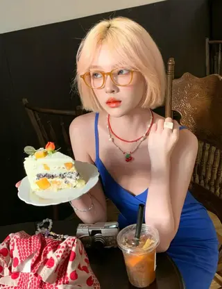 ショート レイヤー/柔色 カラー/SAkiのヘアスタイル