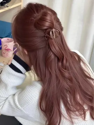 ロング カラー トレンド暖色ヘア🍒 miu🍒のヘアスタイル