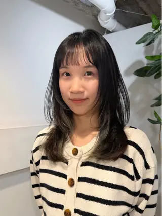 ミディアム SAKI 新宿のヘアスタイル